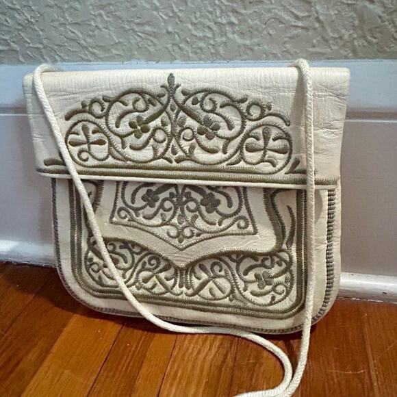 Vintage Beige Moroccan Handmade Berber Purse. Vintage Leather Embroidered Bag - Picture 15 of 16
